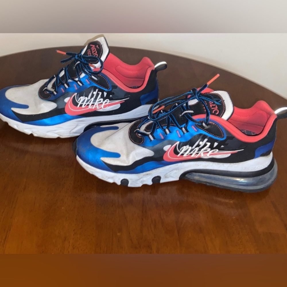 Men Tennis shoes